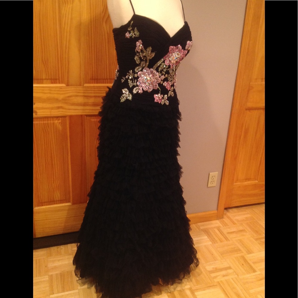 Sexy fit to flare gown